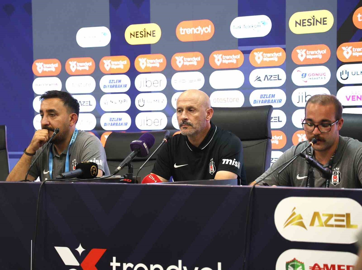 Italiano, Beşiktaş\'ın Amed Sportif\'e 3-2 yenildiği maçta ilk yarıyı eleştirdi