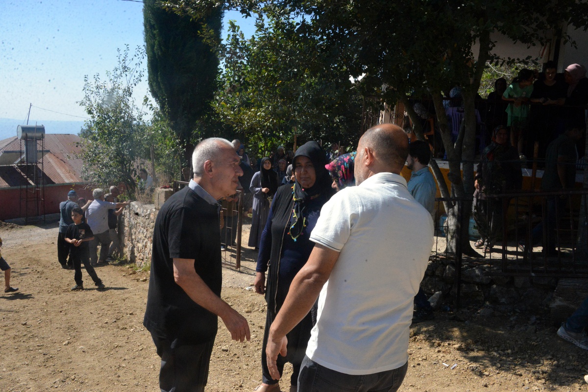 Boğularak öldürülen Ayşegül Yaşar, Kahramanmaraş Andırın\'da son yolculuğuna uğurlandı