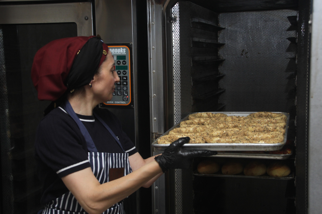 Bu da hamsili simit: Balık ekmek oluyor da balık simit neden olmasın