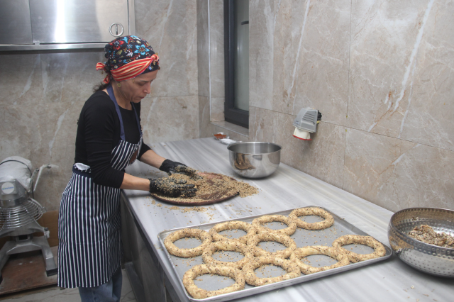 Bu da hamsili simit: Balık ekmek oluyor da balık simit neden olmasın