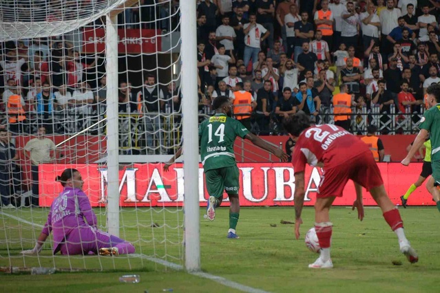 Bursaspor, Iheanacho'nun 2 golüyle Batman deplasmanında 2-1 kazandı
