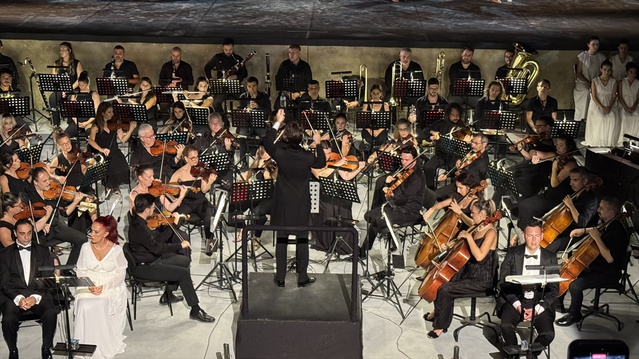 Carmina Burana, Aspendos'ta Haberstock'ın yönetiminde 250 kişilik kadroyla sahnelendi