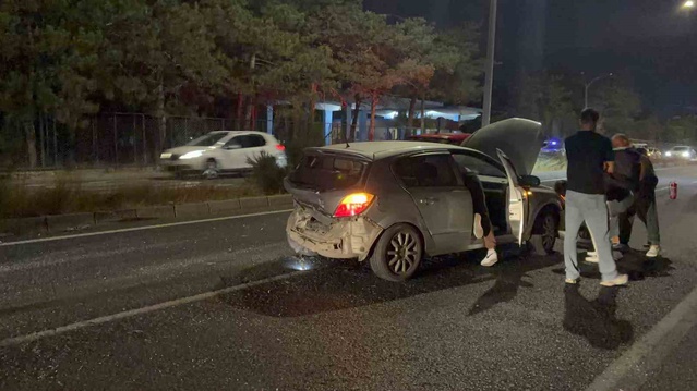 Çerkezköy-Kapaklı yolunda iki aracın karıştığı kazada 2 kişi yaralandı