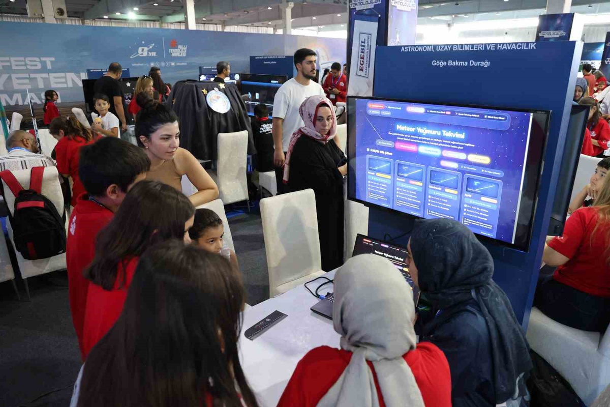Diyarbakır\'da TEKNOFEST 2026 sürüyor, T3 Vakfı\'ndan üreten toplum mesajı geldi