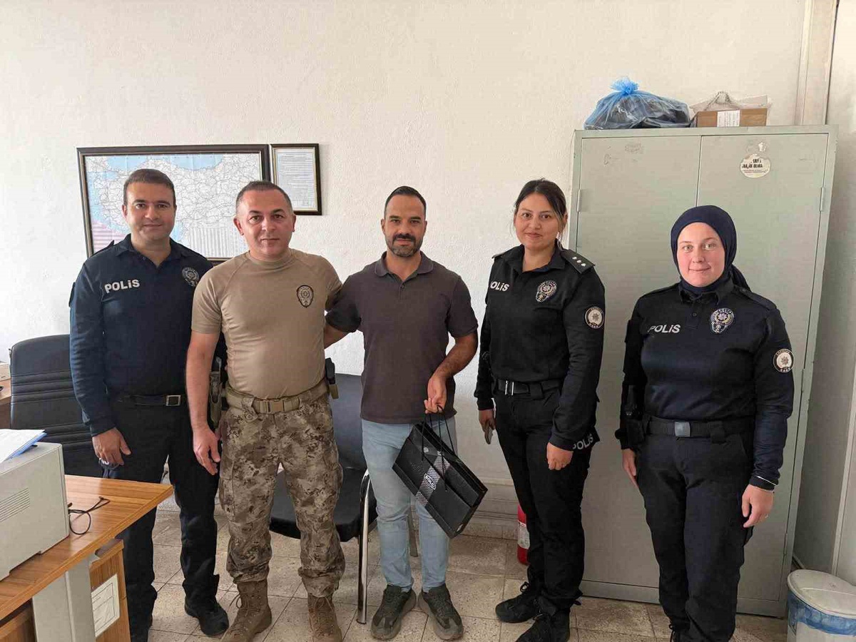 Gaziler Günü\'nde Erzincan Emniyet personeli, gazilerin hal ve hatırını sordu