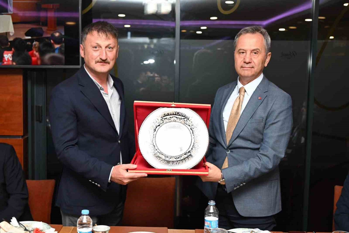 Erzincan İl Emniyet Müdürü Zafer Baybaba için veda yemeği düzenlendi