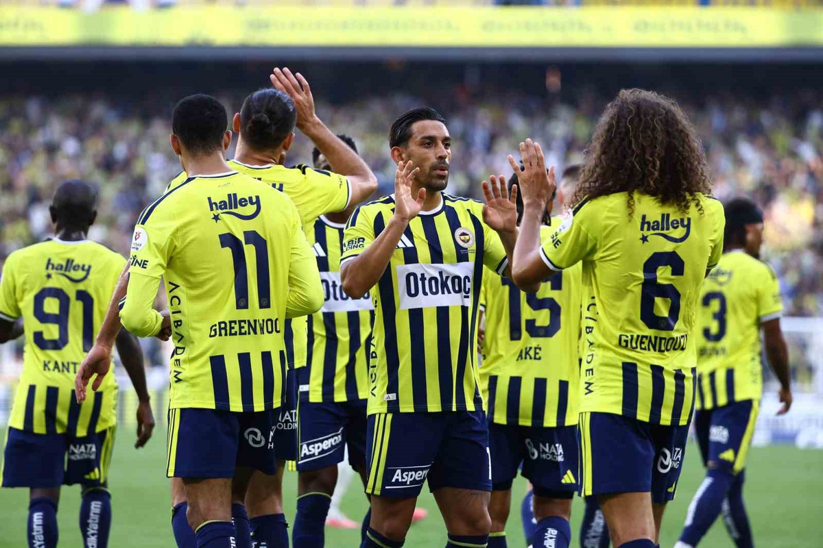 Fenerbahçe, Eyüpspor\'u 8-0 yenip 32 yıl sonra 8 golle en farklı galibiyetini aldı