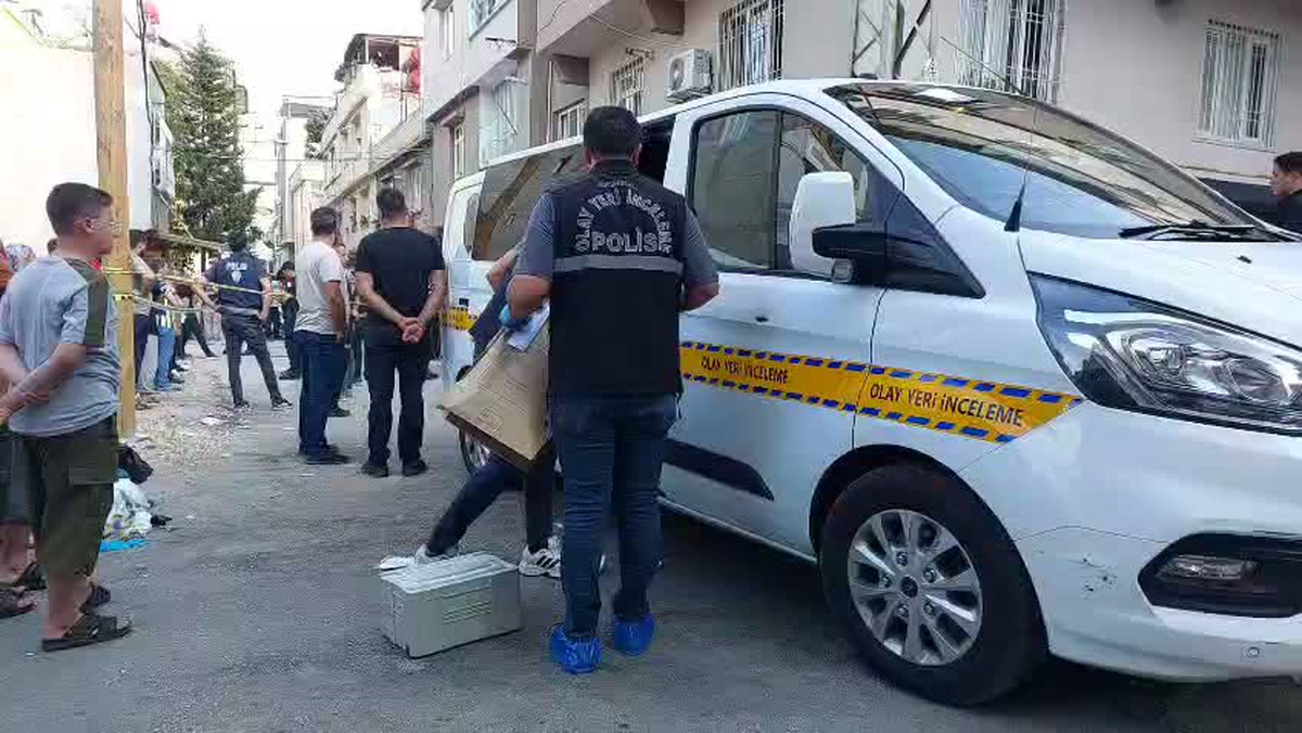 Gaziantep\'te eşini öldürüp rastgele ateş açan Harun K., 3\'ü çocuk 4 kişiyi yaraladı