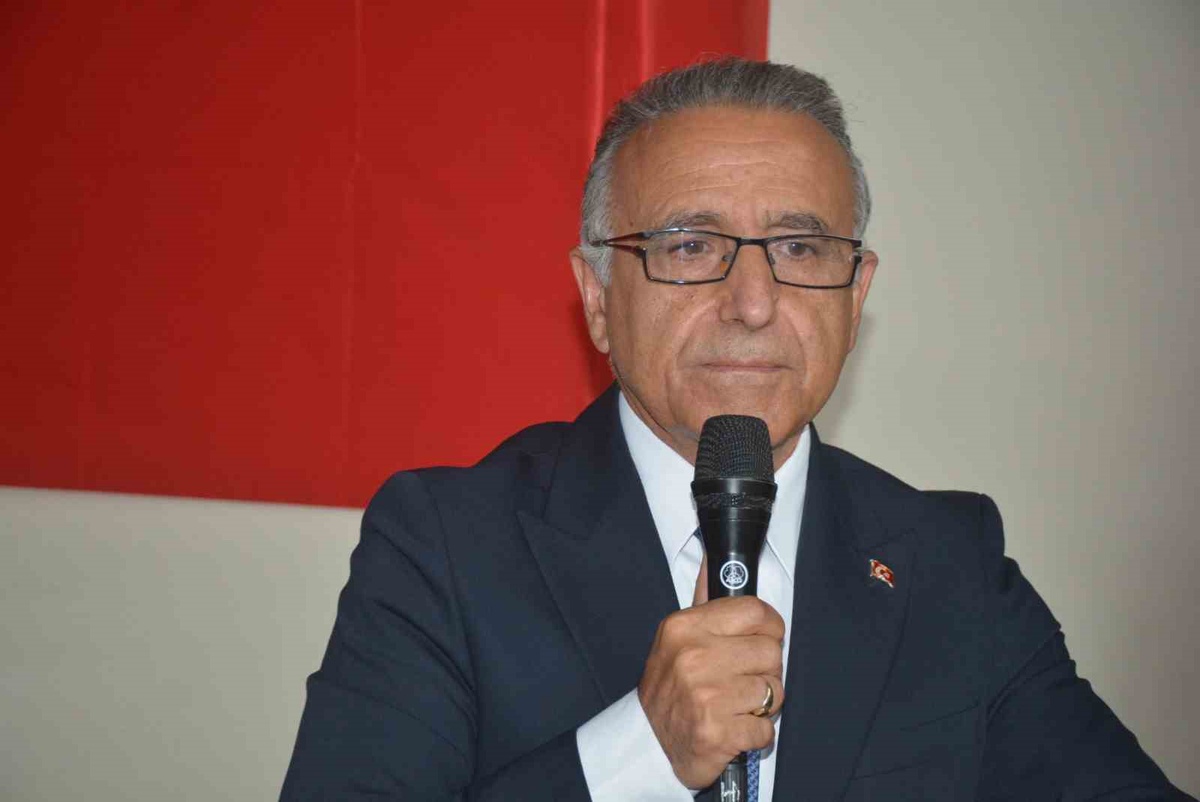 Hikmet Çınar yeniden MHP Sinop İl Başkanı seçildi