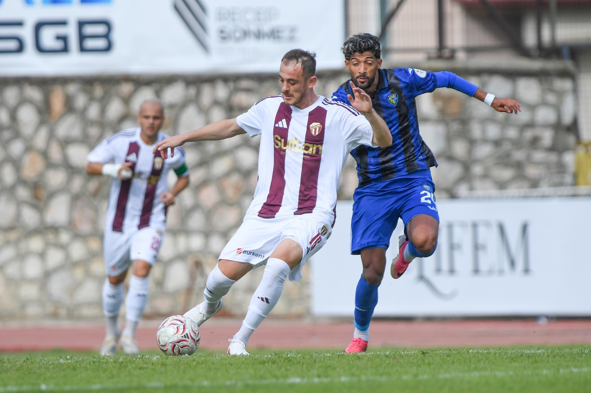 İnegölspor, Karacabey Belediyespor\'a 1-0 yenildi; Kadir Bakırtaş kırmızı kart gördü