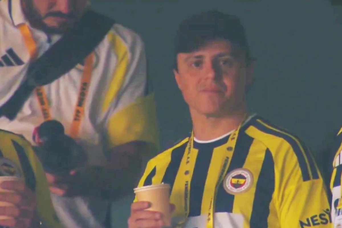 İstanbul\'un Kralı Felipe Massa, Fenerbahçe tribünlerinde