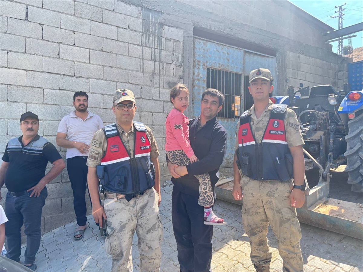 Kilis Polateli\'de kaybolan Down sendromlu çocuk dron destekli aramayla bulundu