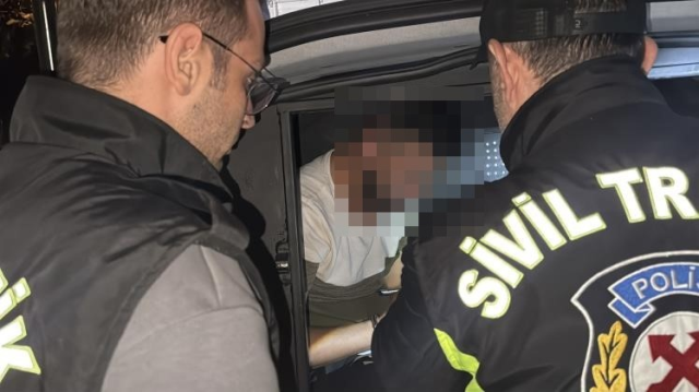 Kamyonetten atlayan kadın ağır yaralandı, ehliyetsiz kocasına 390 bin TL ceza kesildi