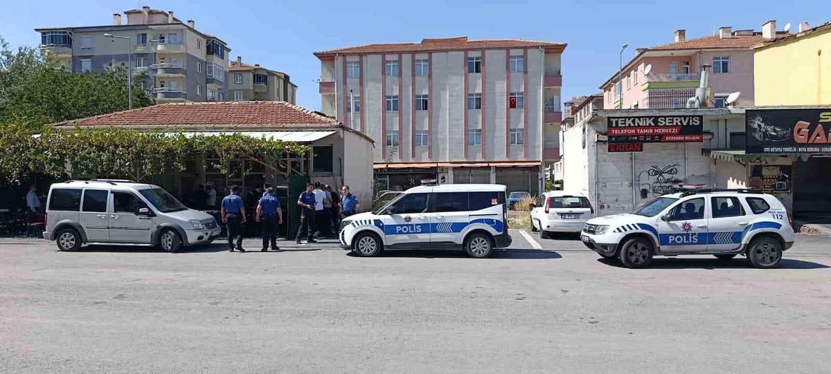 Kayseri\'de kıraathanede husumetlisini tüfekle ağır yaralayan çalışan teslim oldu