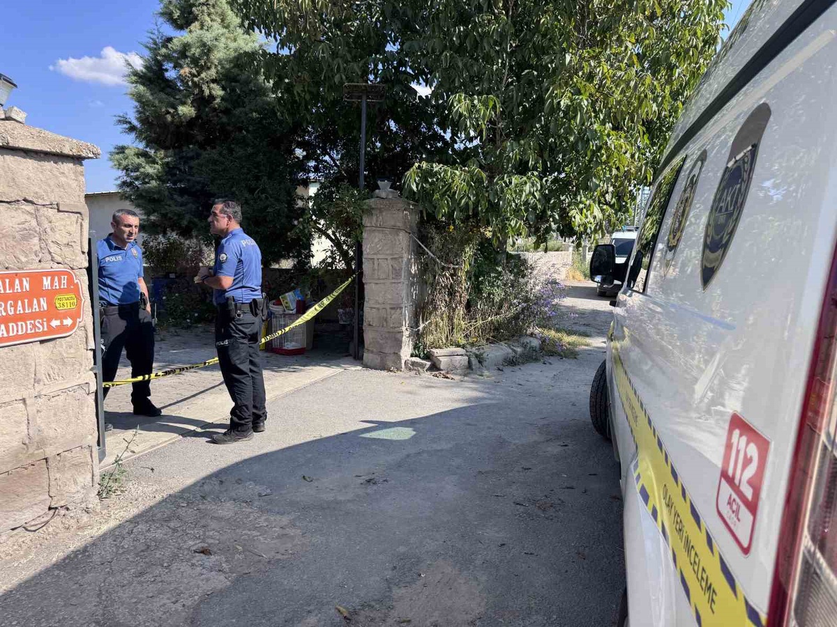 Evden gelen silah sesi ekipleri harekete geçirdi! Kadın tüfekle vurulmuş halde bulundu