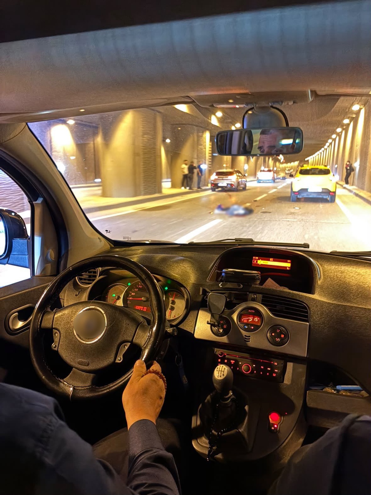 Kocaeli İzmit\'te tünelde kaza yapan motosiklet sürücüsü hayatını kaybetti