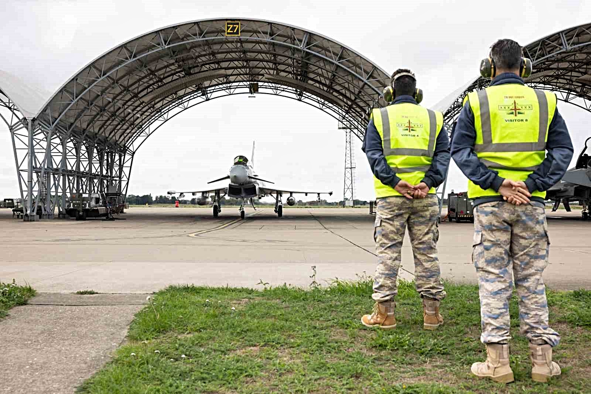 Türk uzmanlar Coningsby\'de: Eurofighter Typhoon\'un bakım altyapısı yerinde incelendi