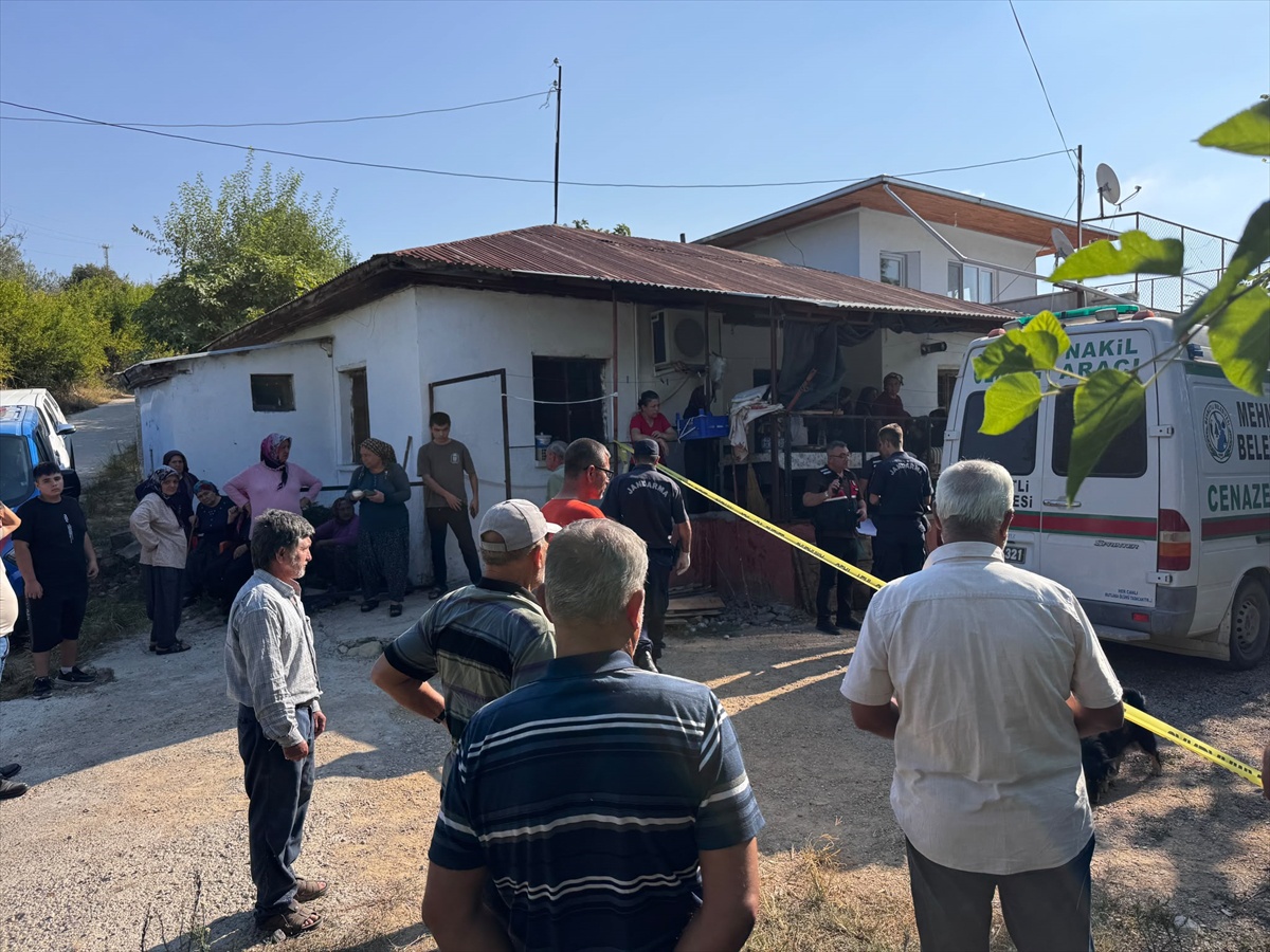 Osmaniye Sumbas\'ta aile içi tartışmada oğlunu öldürdüğü iddia edilen baba tutuklandı