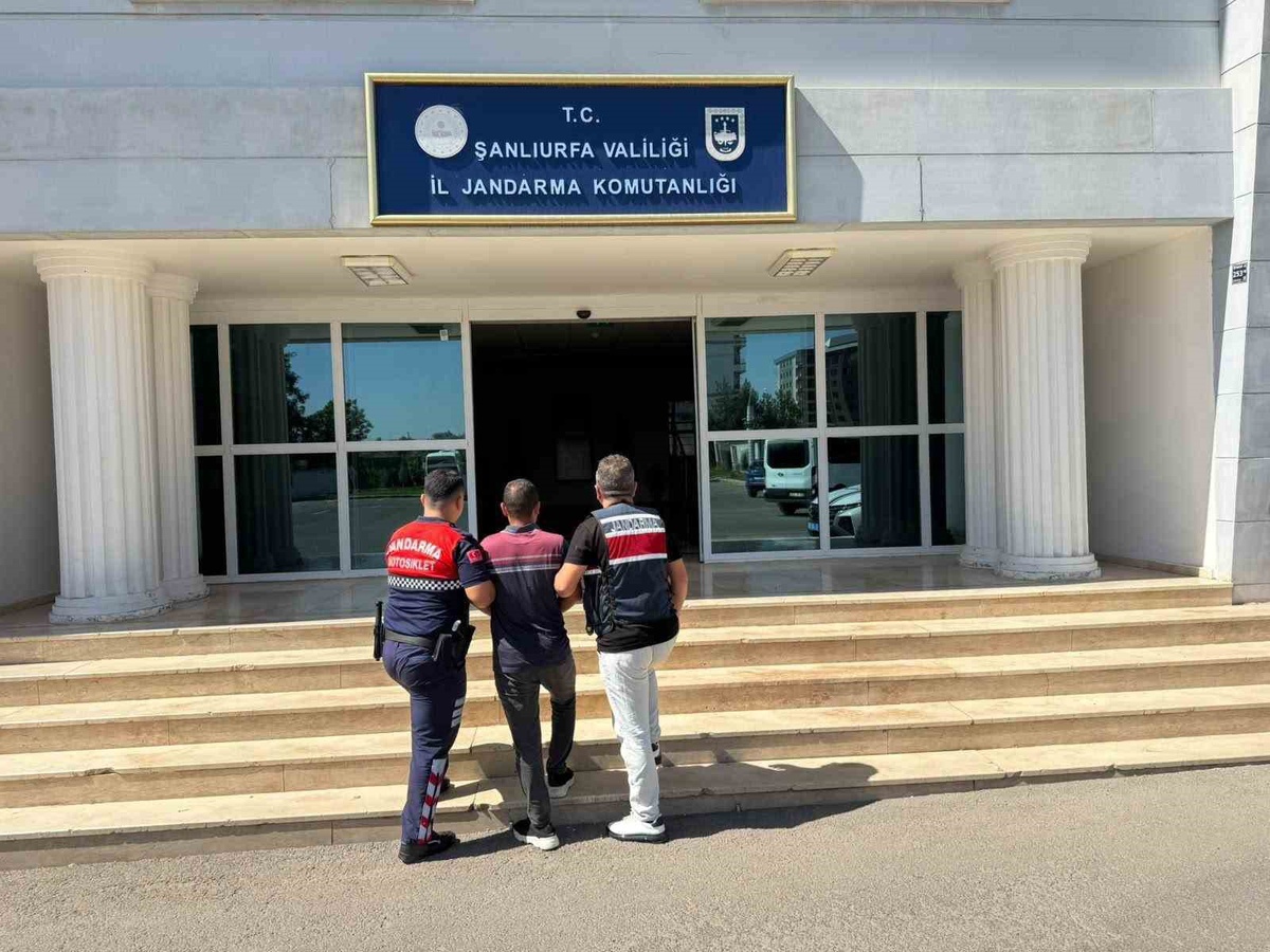 Şanlıurfa Karaköprü\'de 7 yıl 6 ay hapis cezası olan hükümlü tutuklandı