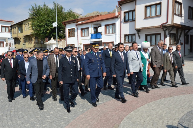 Sivrihisar'ın kurtuluşunun 105. yılı Zafer Yürüyüşü ve mehteran gösterisiyle kutlandı