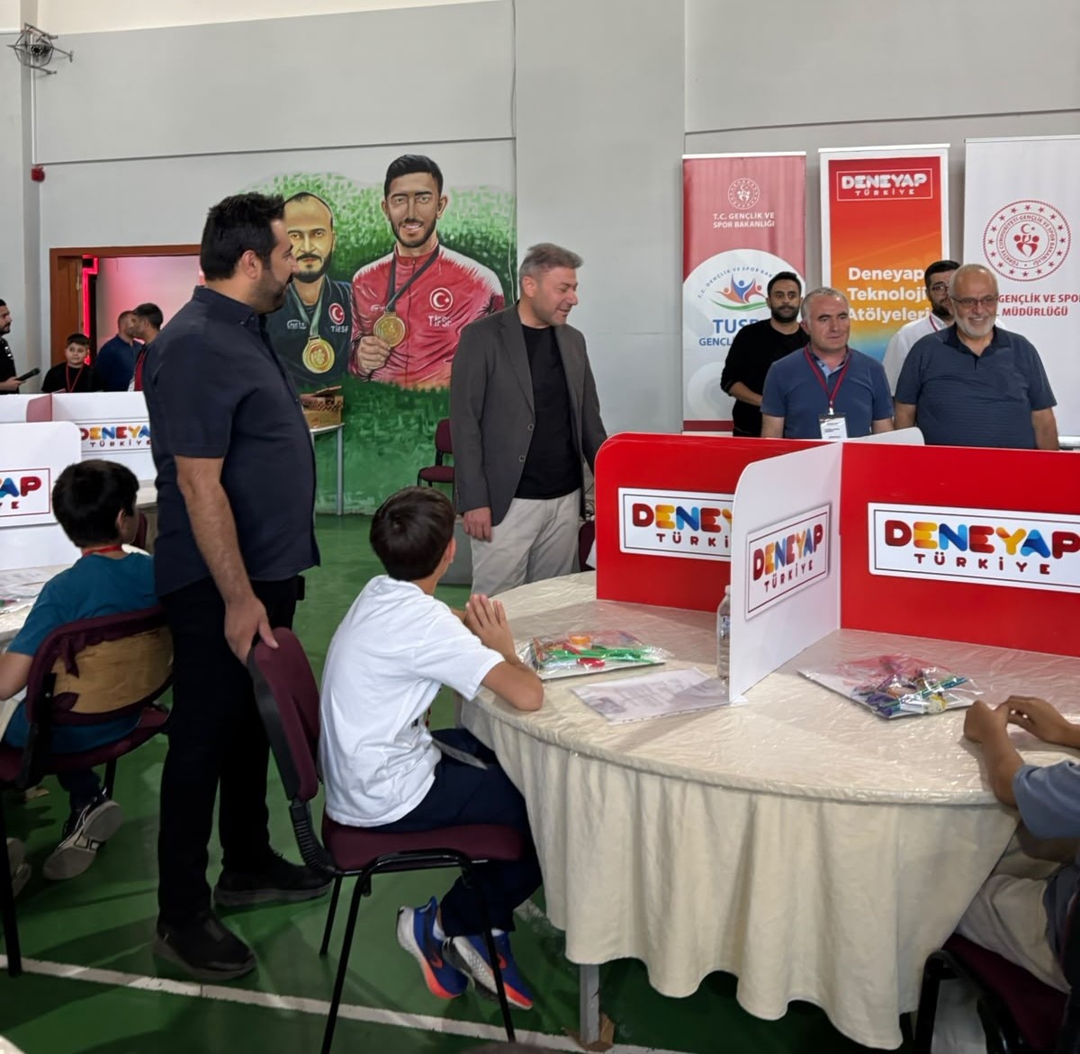 Van\'da 453 öğrenci DENEYAP uygulama sınavında proje tasarladı