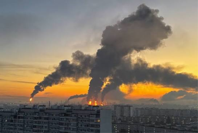 Ukrayna, Rusya’nın başkenti Moskova’daki petrol rafinerisini vurdu