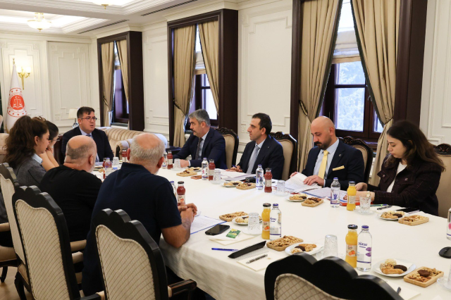 Depremde yakınlarını kaybeden ailelerle önemli görüşme! Adalet Bakanlığı harekete geçti