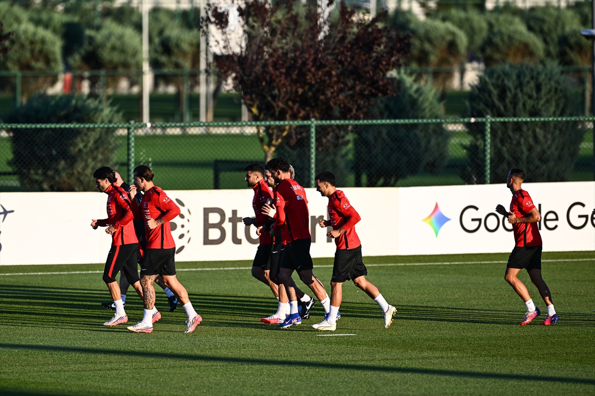 A Milli Futbol Takımı, 25 Eylül\'deki Fransa maçının hazırlıklarına Riva\'da başladı