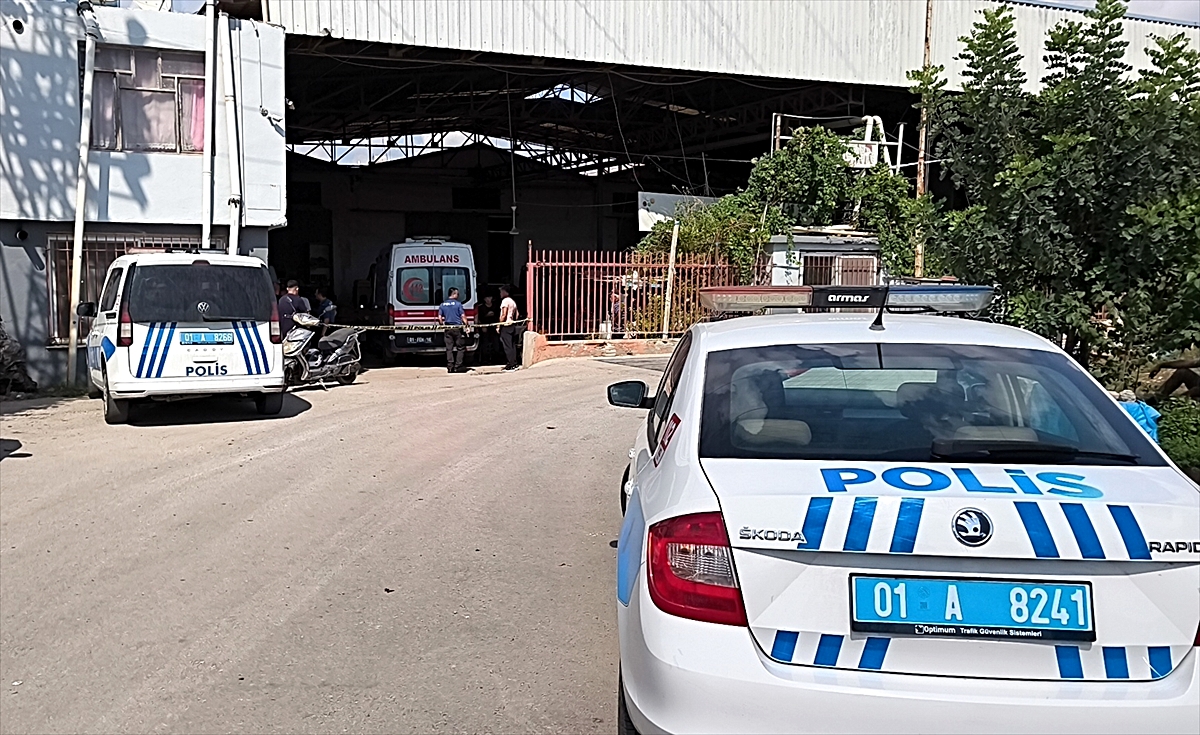 Adana’da iş yeri sahibi tabancayla vurulmuş halde ölü bulundu