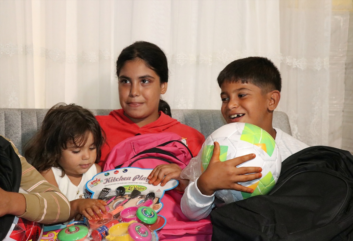 Adana Yüreğir\'de çadırdaki anne ve 5 çocuğu, 23 bin lira yardımla eve yerleştirildi