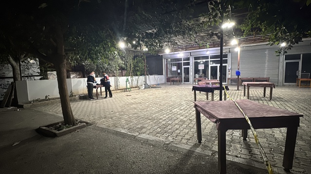 Adana Yüreğir'de husumetli grupların silahlı kavgasında 1 kişi öldü, 5 kişi yaralandı