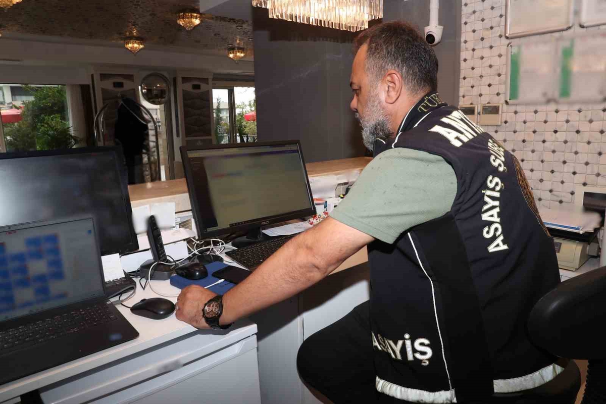 Antalya\'da son iki haftaki denetimde 10 işletme ve 4 kişiye ceza kesildi