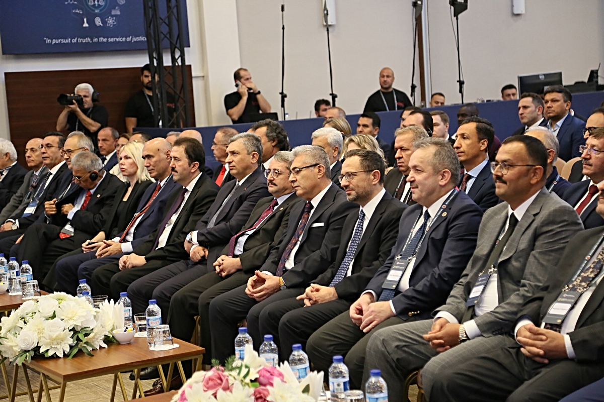 Antalya\'daki Adli Tıp Günleri\'nde 1 milyona varan dosya bilançosu ve deepfake ele alındı