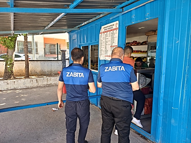 Batman'da zabıta okul kantinlerinde 20 ruhsatsız kantin ve 1 işletmeye işlem uyguladı