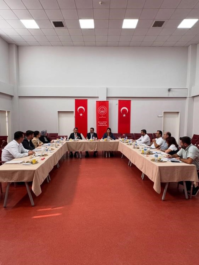 Bilecik'te Sosyal Risk Haritası çalışmaları İl Müdürü İlhan başkanlığında görüşüldü