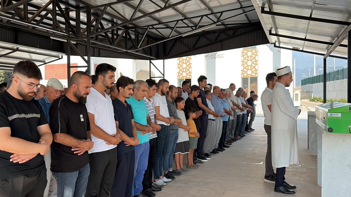 Boşanma aşamasındaki eşi tarafından öldürüldü