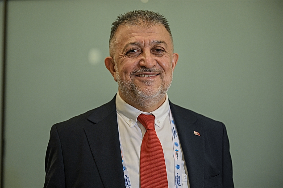 Boyun ağrısına "kütletme" çözümü tehlikeli olabilir! İki profesörden damar yırtılması uyarısı