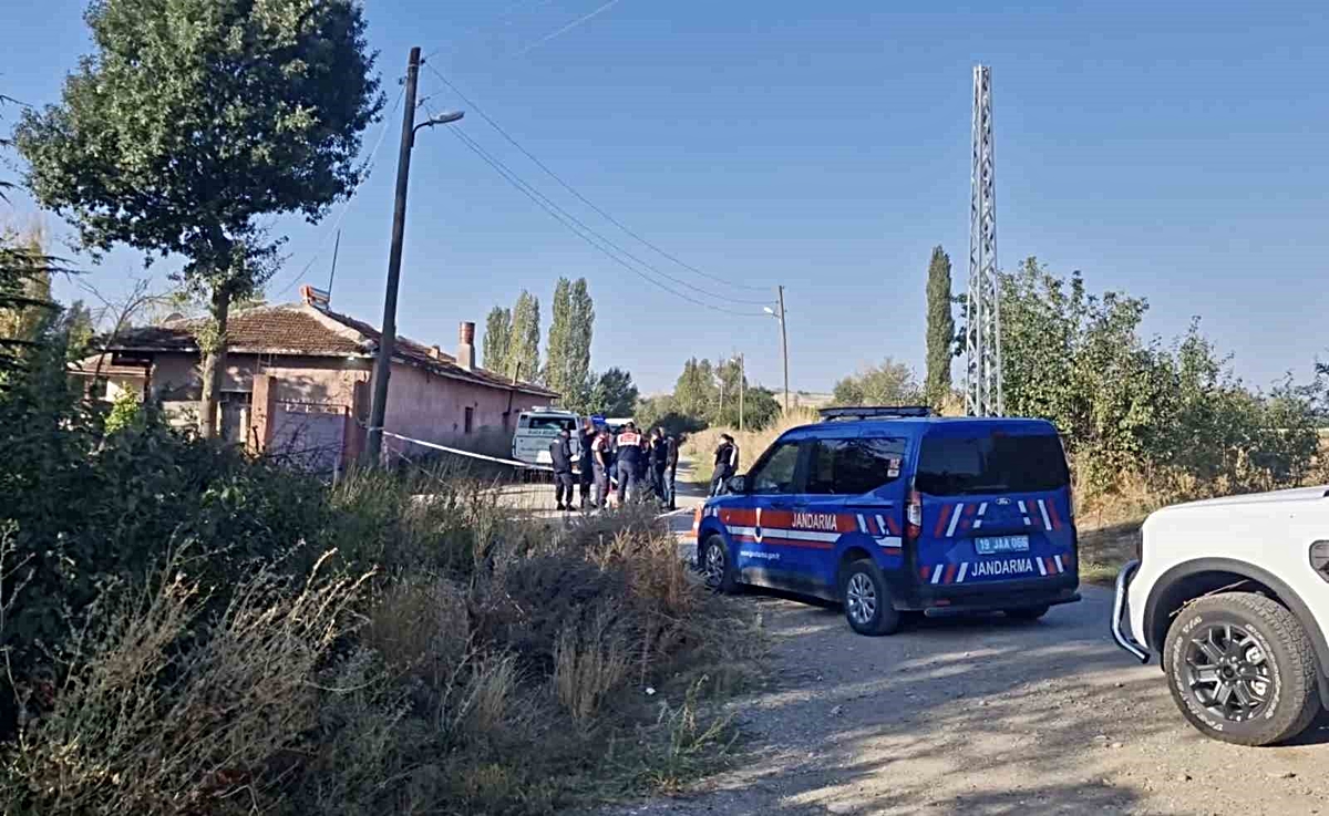 Komşuları evinin önünde buldu! 55 yaşındaki adamın acı sonu