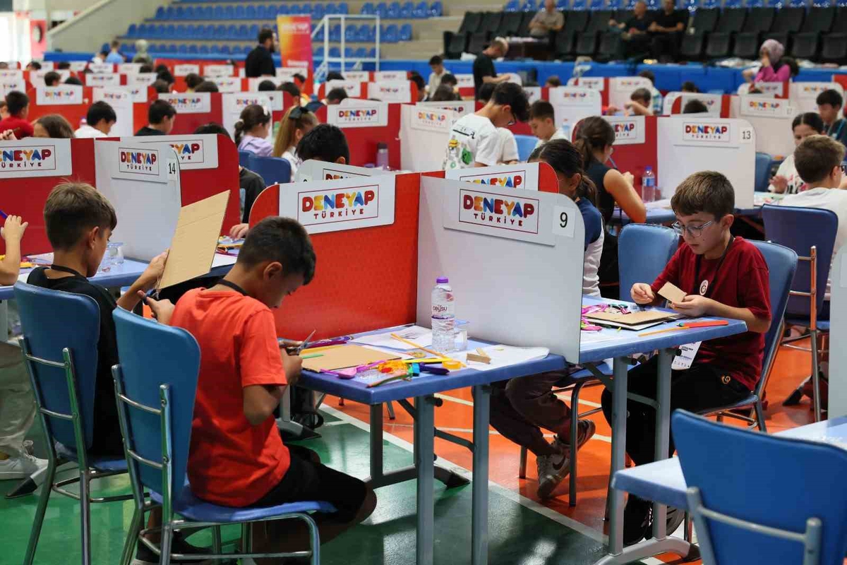Denizli\'de DENEYAP uygulama sınavında 362 öğrenci projelerini jüriye sundu