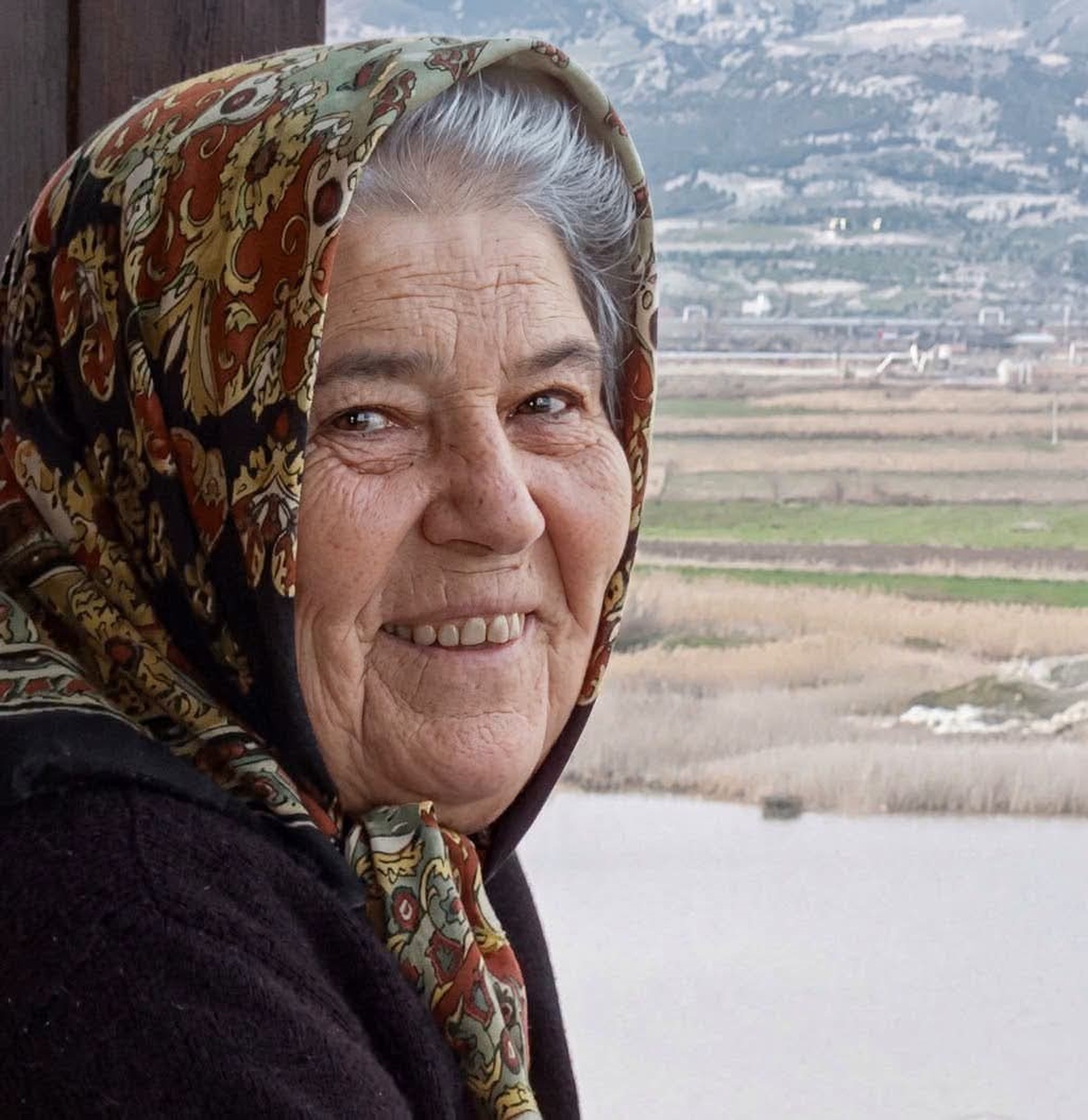 Denizli Serinhisar\'da tır ile otomobil çarpıştı, kazada 1 kişi öldü, 2 yaralandı