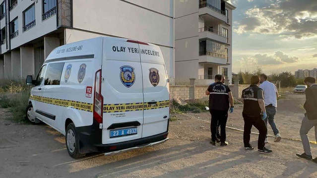 Elazığ Ataşehir'de silahlı kavgada 1 kişi hastanede öldü, 1 kişi yaralandı