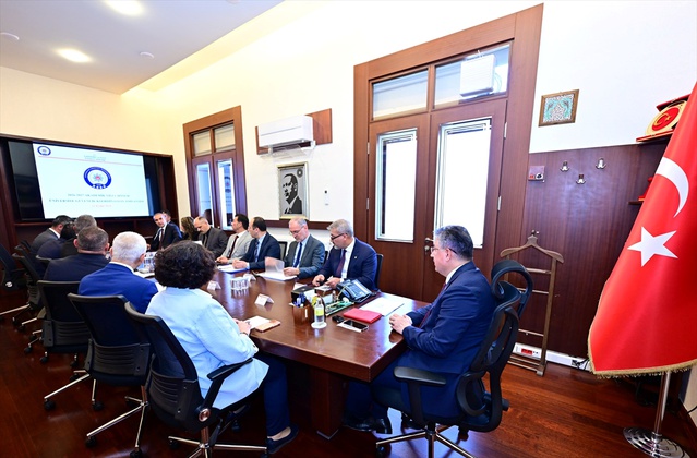 Eskişehir'de Vali Yılmaz üniversite güvenliği için kurumlardan hazırlık istedi