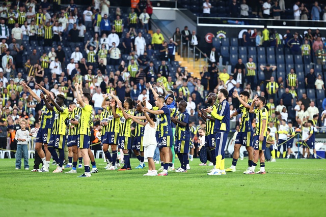 Fenerbahçe, Eyüpspor'u 8-0 yenerek ligdeki en farklı galibiyetini aldı