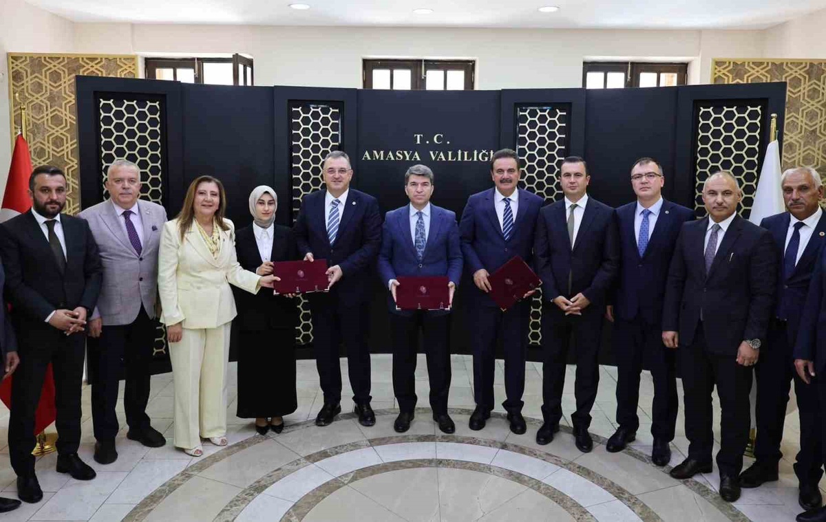 Amasya Gümüşhacıköy\'de OSB protokolü Vali Önder Bakan\'ın katıldığı törenle imzalandı