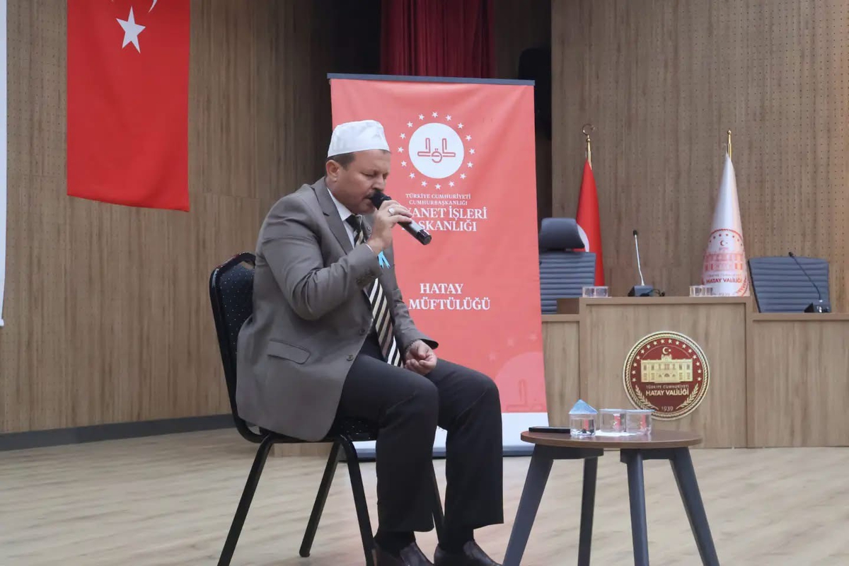 Dr. Hüseyin Hazırlar Hatay\'da Mevlid-i Nebi programında konferans verdi