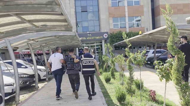 Hatay Payas'ta eşini pompalı tüfekle öldüren şahıs çelik yelekle adliyeye sevk edildi