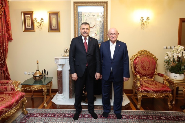 İçişleri Bakanı Çiftçi, Kahraman'ı ziyaretinde görev tekliflerine şaşırdı