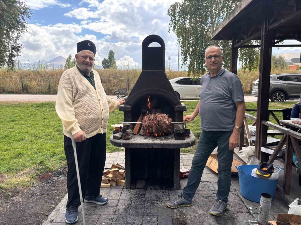 Kıbrıs Gazisi Edip Şahin Erzurum’da ağırlandı