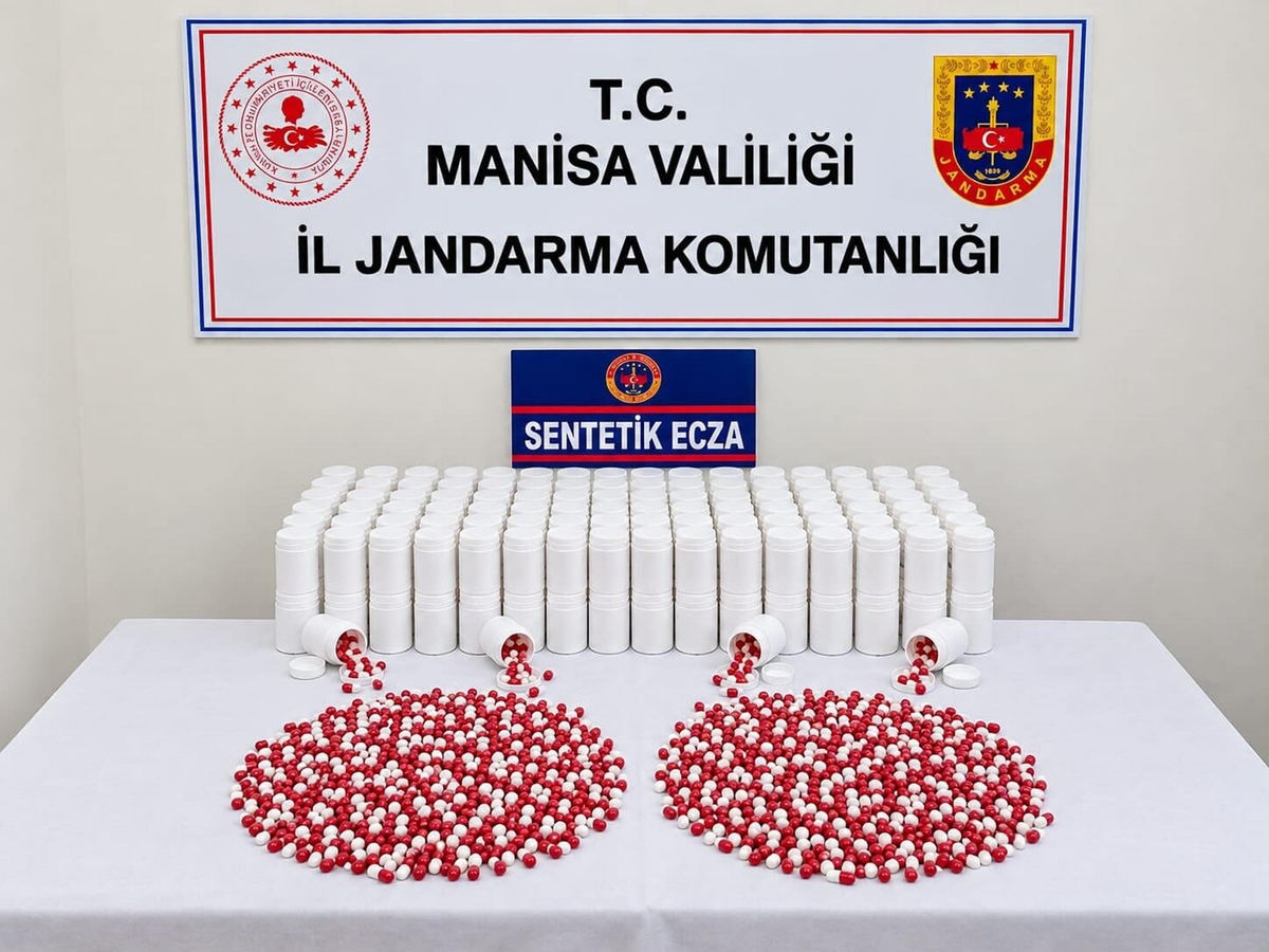 Manisa\'da kırsal alana gizlediği 12 bin 450 sentetik hapla yakalanan A.B. tutuklandı