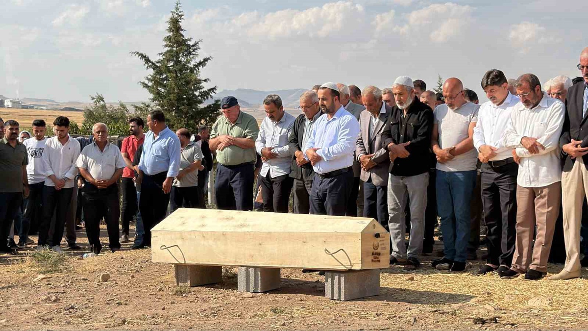 Mardin Derik\'te tarlada ölü bulunan 13 yaşındaki çocuğun kuzeni gözaltına alındı
